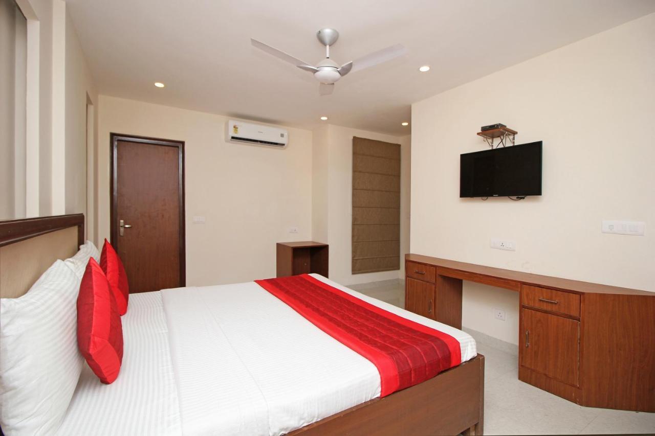 Oyo Hotel Blu Pebbles Near Delhi Airport New Delhi Luaran gambar